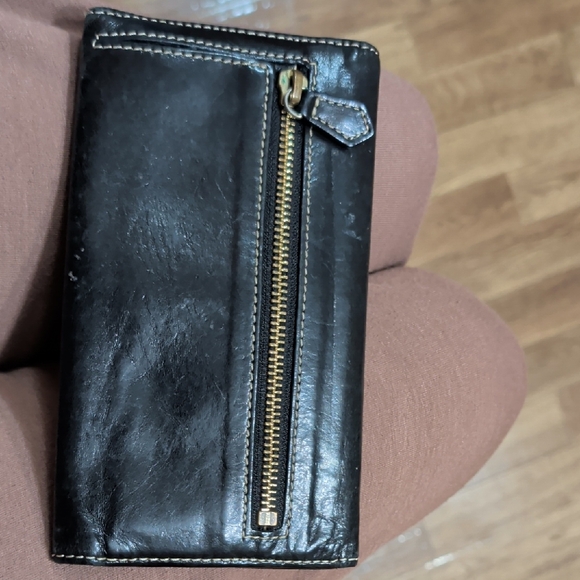 Dooney & Bourke Dark Brown Leather Wallet with Gold Plaque - Picture 5 of 5